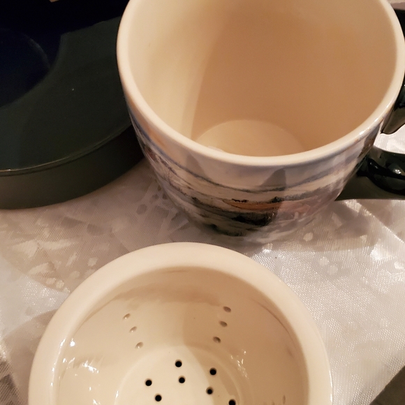 New Lang Sleigh Ride Tea Cup Set - Picture 4 of 9